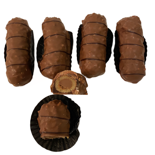 Marzipan-Nougat-Röllchen umhüllt mit Krokant